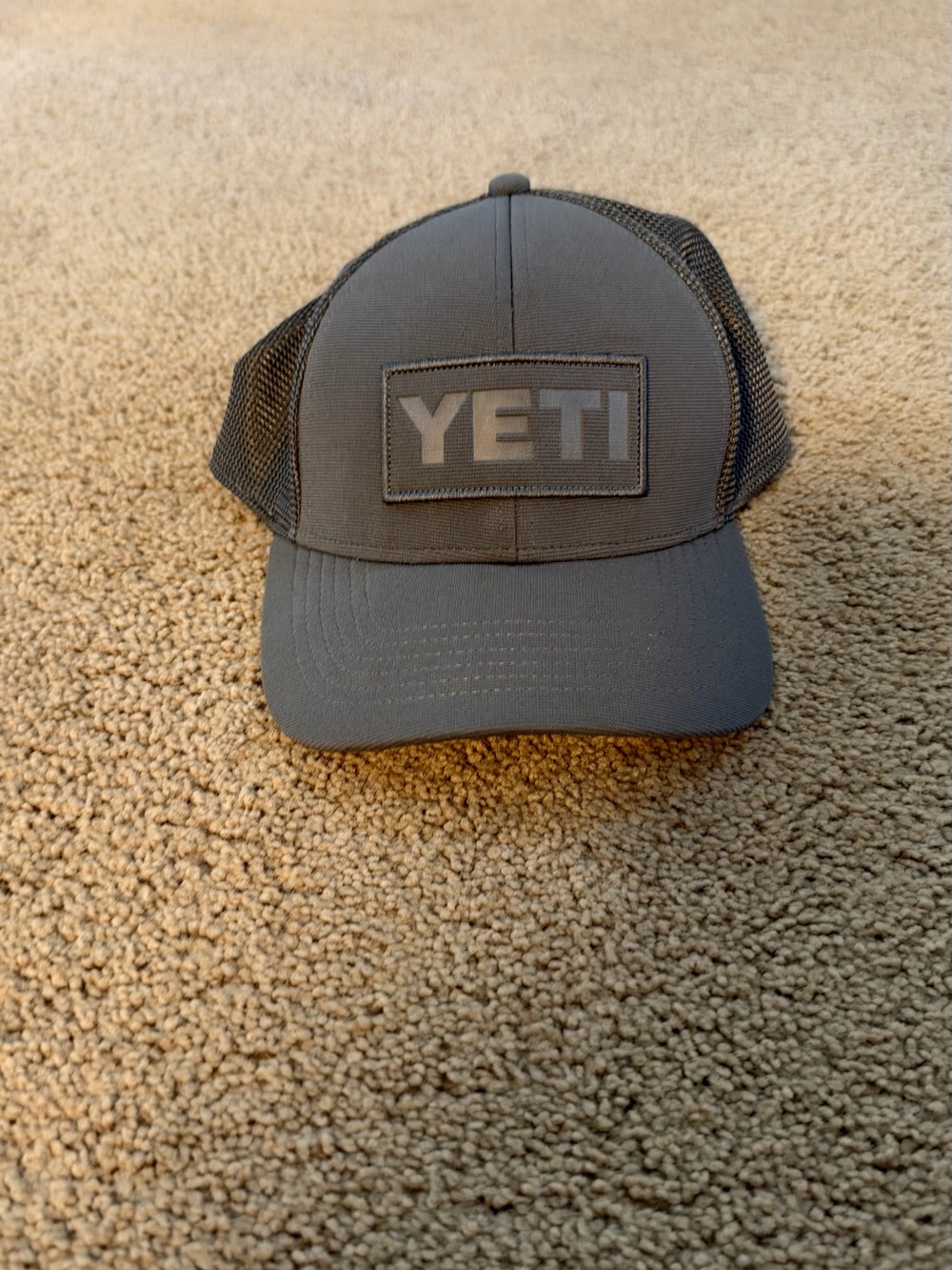 Yeti Men's Dark Gray Mesh Trucker Hat